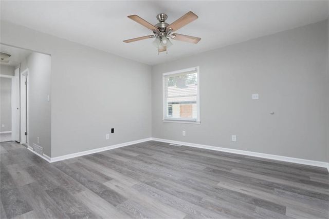 4517 Lawn Avenue, Kansas City, MO 64130