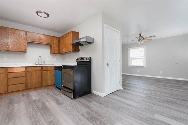 4517 Lawn Avenue, Kansas City, MO 64130