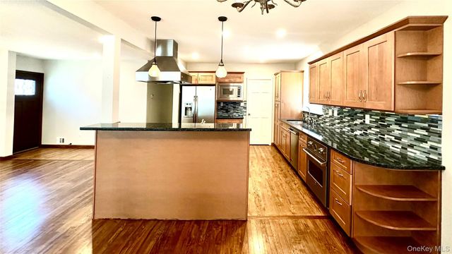 69-83 113th Street, Forest Hills, NY 11375