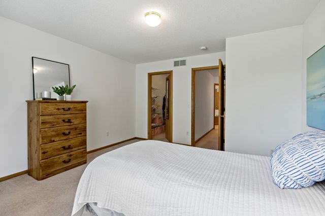 8839 Hastings Circle NE, Blaine, MN 55449