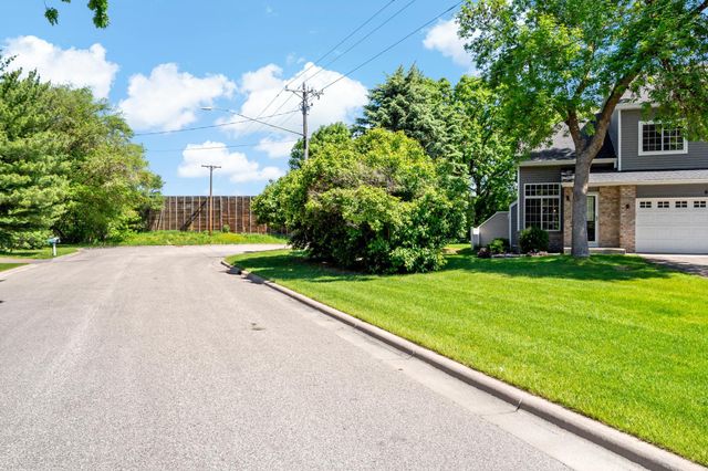 8839 Hastings Circle NE, Blaine, MN 55449