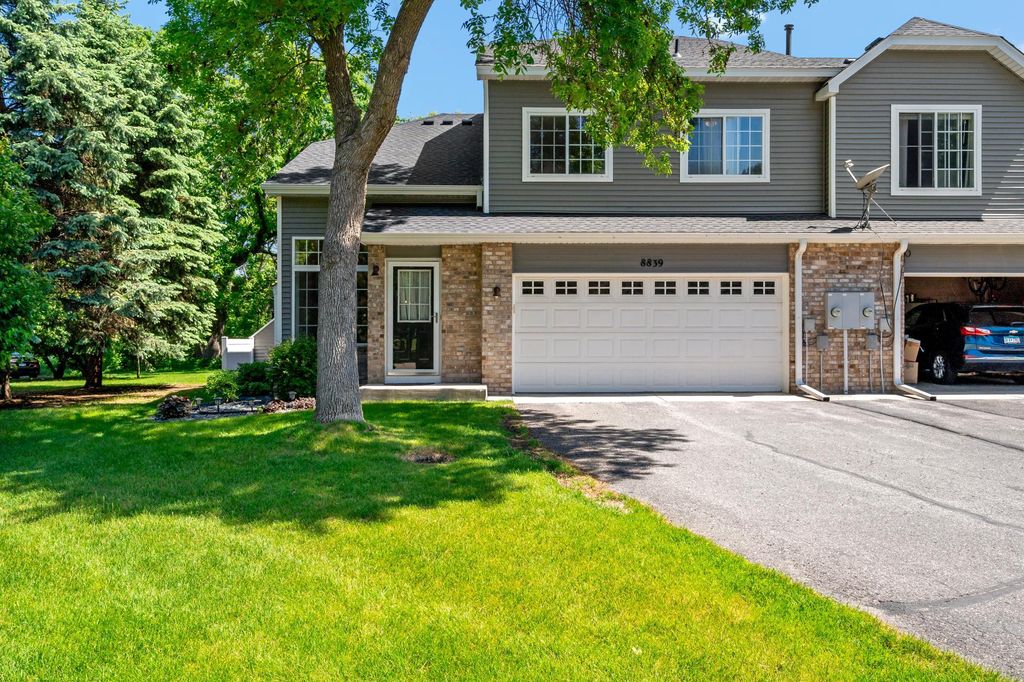 8839 Hastings Circle NE, Blaine, MN 55449