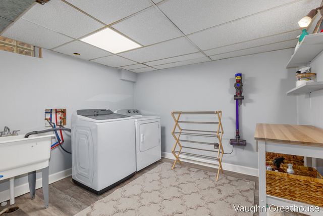 1501 Carlton Avenue, Grand Rapids, MI 49505