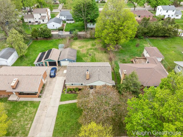 1501 Carlton Avenue, Grand Rapids, MI 49505