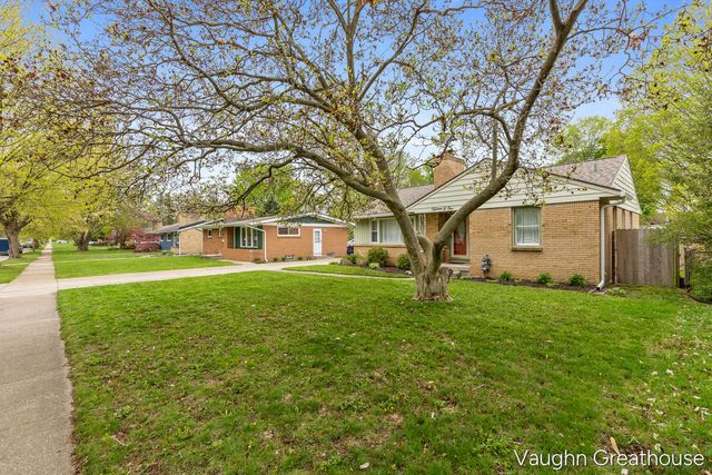 1501 Carlton Avenue, Grand Rapids, MI 49505