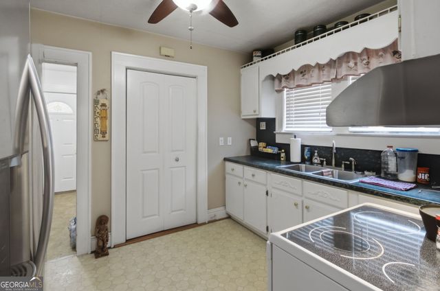 791 Park Avenue SE, Lindale, GA 30147