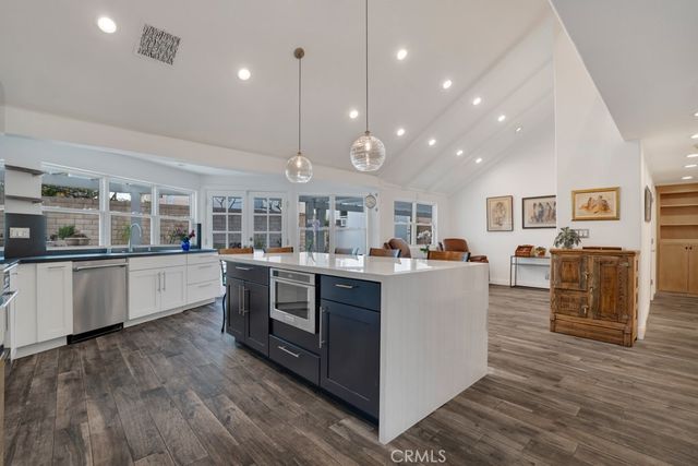 6305 Crebs, Tarzana, CA 91335