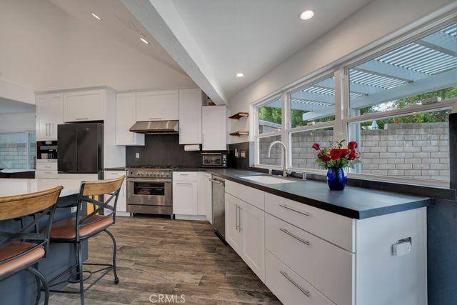 6305 Crebs, Tarzana, CA 91335