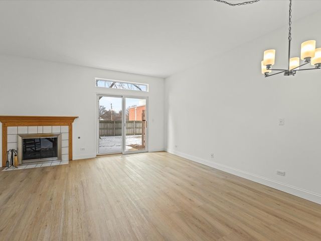 209 Huntington Court, Oswego, IL 60543