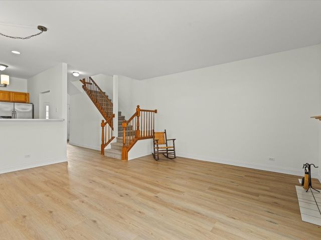 209 Huntington Court, Oswego, IL 60543