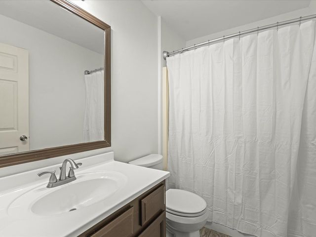 209 Huntington Court, Oswego, IL 60543