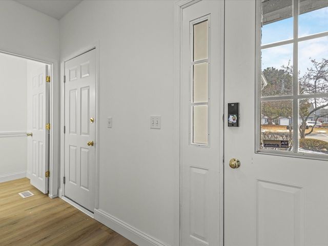 209 Huntington Court, Oswego, IL 60543