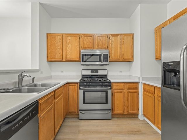 209 Huntington Court, Oswego, IL 60543