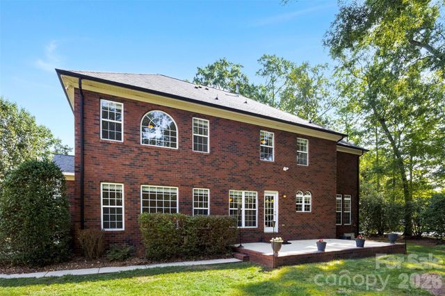 1703 Caddy Court, Matthews, NC 28104