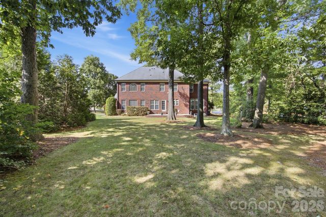 1703 Caddy Court, Matthews, NC 28104
