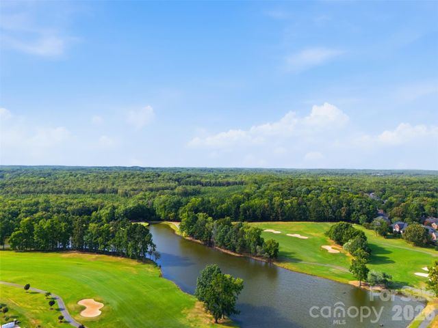 1703 Caddy Court, Matthews, NC 28104