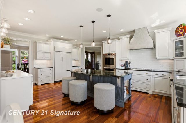 8 Appleshire Court, Thomas Twp, MI 48623