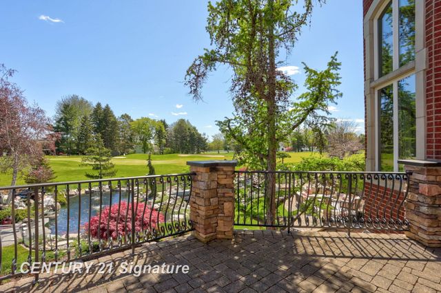 8 Appleshire Court, Thomas Twp, MI 48623