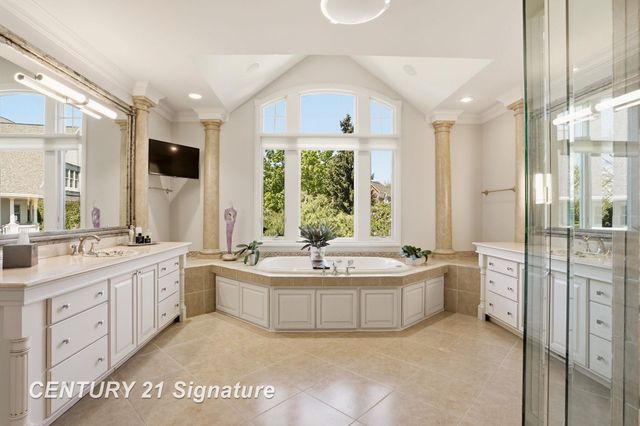 8 Appleshire Court, Thomas Twp, MI 48623