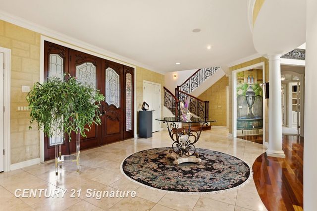 8 Appleshire Court, Thomas Twp, MI 48623