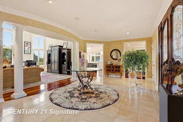 8 Appleshire Court, Thomas Twp, MI 48623