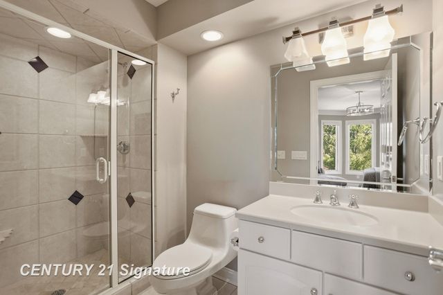 8 Appleshire Court, Thomas Twp, MI 48623