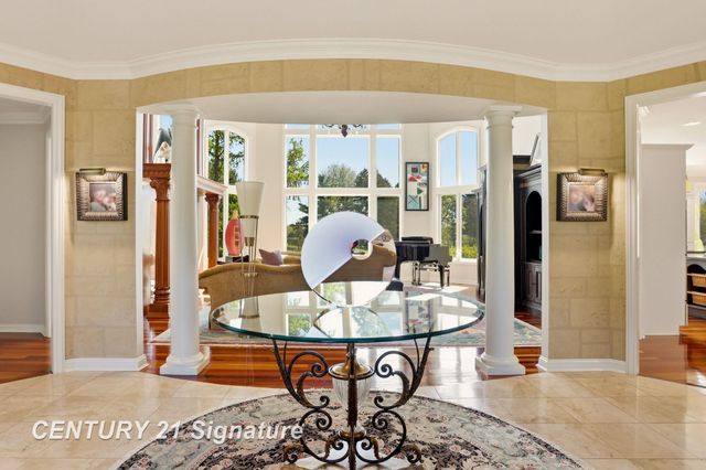 8 Appleshire Court, Thomas Twp, MI 48623