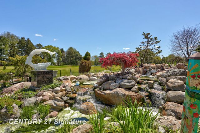 8 Appleshire Court, Thomas Twp, MI 48623