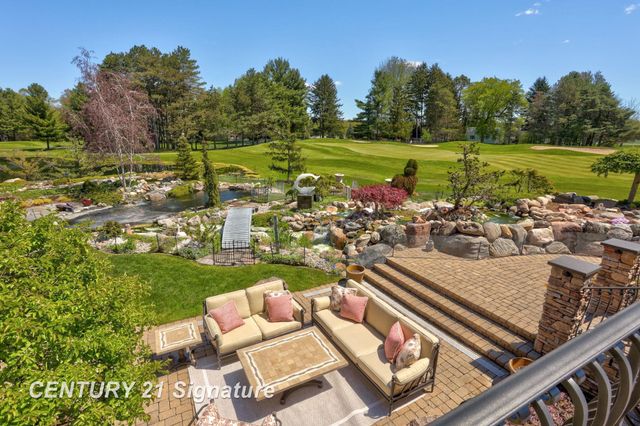 8 Appleshire Court, Thomas Twp, MI 48623