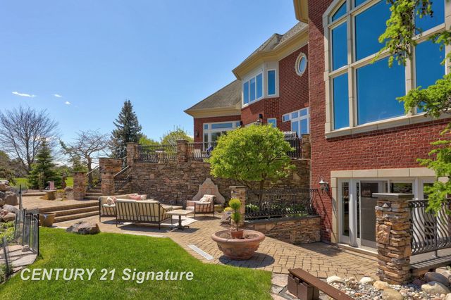 8 Appleshire Court, Thomas Twp, MI 48623
