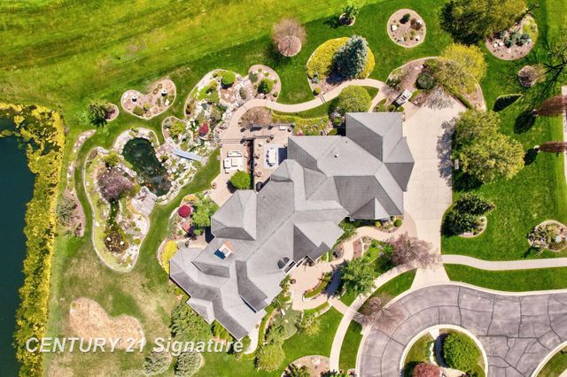 8 Appleshire Court, Thomas Twp, MI 48623