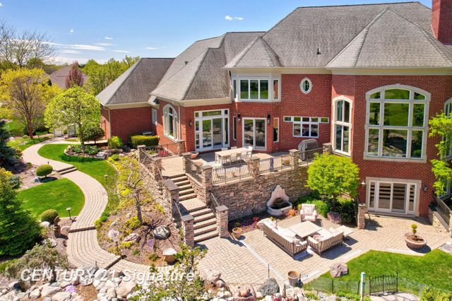 8 Appleshire Court, Thomas Twp, MI 48623