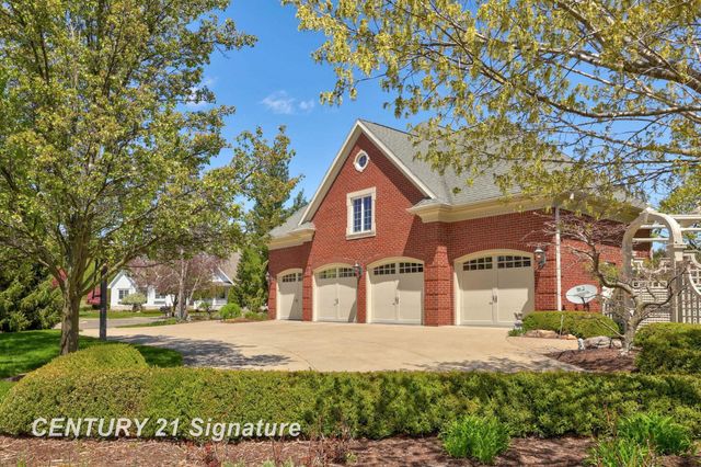8 Appleshire Court, Thomas Twp, MI 48623