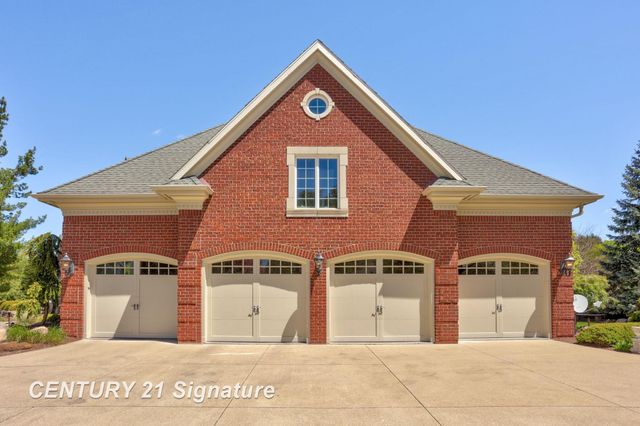 8 Appleshire Court, Thomas Twp, MI 48623
