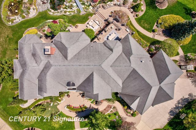 8 Appleshire Court, Thomas Twp, MI 48623