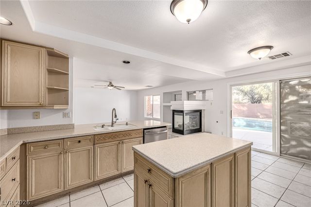 1066 Aspen Valley Avenue, Las Vegas, NV 89123