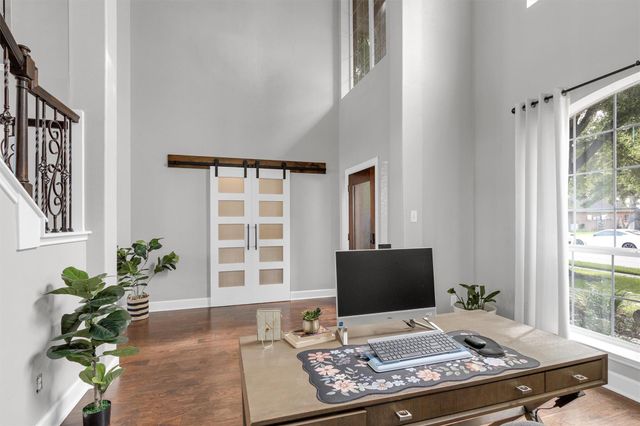 3002 E Lake Falls Circle, Spring, TX 77386