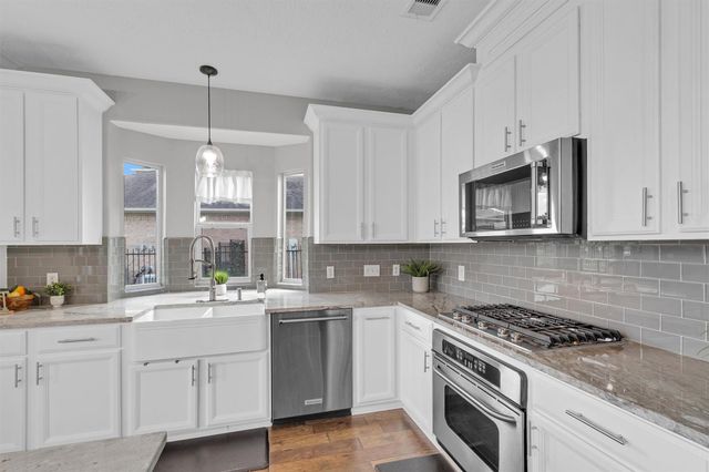 3002 E Lake Falls Circle, Spring, TX 77386