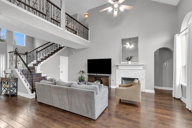 3002 E Lake Falls Circle, Spring, TX 77386