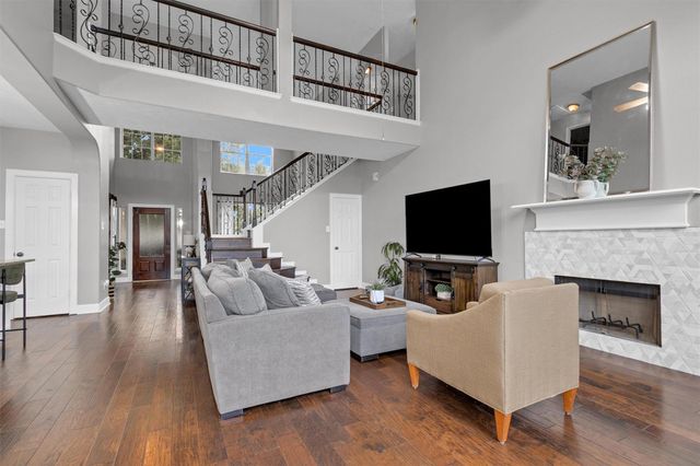 3002 E Lake Falls Circle, Spring, TX 77386