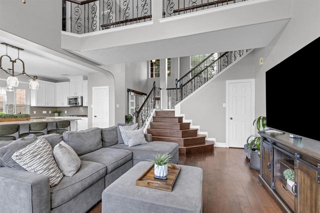 3002 E Lake Falls Circle, Spring, TX 77386