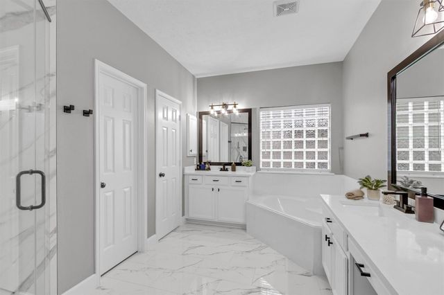 3002 E Lake Falls Circle, Spring, TX 77386