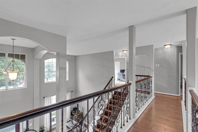 3002 E Lake Falls Circle, Spring, TX 77386