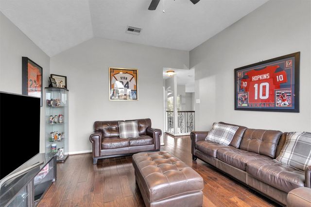 3002 E Lake Falls Circle, Spring, TX 77386
