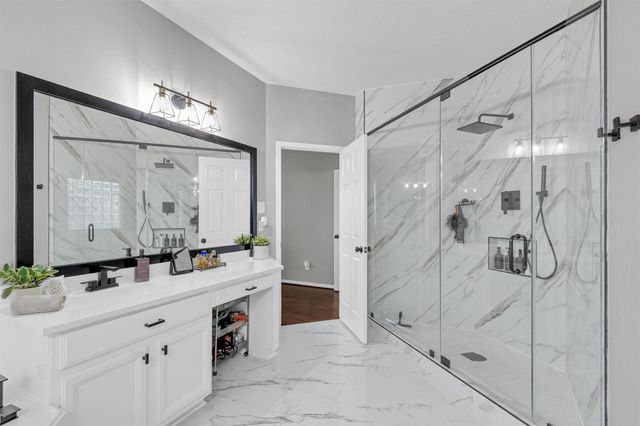 3002 E Lake Falls Circle, Spring, TX 77386