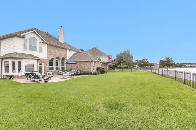 3002 E Lake Falls Circle, Spring, TX 77386