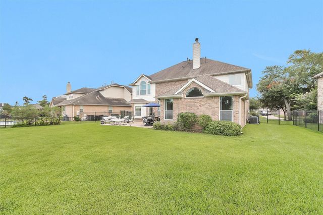3002 E Lake Falls Circle, Spring, TX 77386