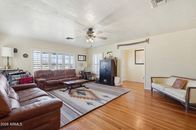 928 N BROWN Avenue, Casa Grande, AZ 85122