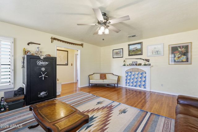 928 N BROWN Avenue, Casa Grande, AZ 85122