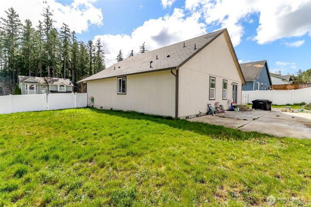 774 Carriage Court Drive W, Eatonville, WA 98328